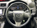 【純正革巻きステアリング】上質な革を使用することで、手にしっかり馴染みとても運転しやすいハンドルです♪