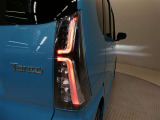LEDテールライトです。省電力、高輝度のLEDは明るく照らすので夜間運転時の視認性を高めます。スタイリッシュな見た目で細かいところもこだわりたいあなたに!