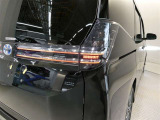 LEDテールライトです。省電力、高輝度のLEDは明るく照らすので夜間運転時の視認性を高めます。スタイリッシュな見た目で細かいところもこだわりたいあなたに!