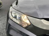 LEDヘッドライトは、点灯の瞬間から最大光量を発揮し、突然暗くなるトンネルなどでの安定感を高めます。