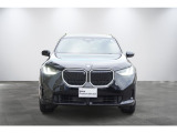 BMWのまさに「顔」ともいえる「キドニー・グリル」は、他の追随を許さない存在感を誇り、「キドニー・グリル」を見かけただけでBMWの風格を感じさせます!!