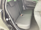 セカンドシートです!!ベンチシートになってますので、お二人の乗車ですとゆったり座って頂けますよ!!