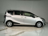 納車前に当社メカニックによる『プロの視点』で、お車を安全かつ安心して気持ち良くお乗り頂くために●エンジンオイル●オイルフィルターを新品に交換して納車します!無料TEL0078-6003-269666