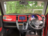 フロントガラスが大きく、ワイドな視界で運転もしやすくなるように、設計されています。