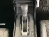 発進時から滑らかに加速する無段階変速のCVTはストップ&ゴーの多い街の中も快適です