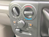 寒い冬も暑い夏も全席に快適な空調を届けてくれる、ダイヤル式エアコンを装備♪
