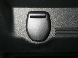 ネッツトヨタ静浜は&rdquo;キレイ&rdquo;にこだわっています。特設サービス工場で、新しく生まれ変わった車!内装・外装の徹底的な掃除、シートを外してニオイの元まで消臭・除菌、見えにくいエンジンルーム内もキレイ!