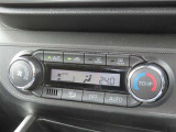オートエアコンで車内はいつでも快適です♪