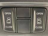 【両側パワースライドドア】スマートキーや運転席のスイッチで後席両側スライドドアの開閉が可能♪電動だから力を入れてドアを開ける必要が無く、小さなお子様でも簡単に開け閉めでき快適です♪