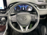 【純正革巻きステアリング】上質な革を使用することで、手にしっかり馴染みとても運転しやすいハンドルです♪