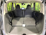 普段のお買い物や通勤、送迎等に十分な荷室スペースを確保しております。セカンドシートを倒すと、大きな荷物の積載も可能です♪