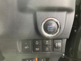 車両状態証明書修復歴の有無も一目瞭然。機能や内装・外装、走行距離、修復歴の有無をチェックし、クルマの状態を10段階にした車両状態証明書。数字や記号を使ってわかりやすく表示しています。