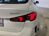 リアランプ 立体的な造形としてBMWらしい個性的なリアビューを明確化しました。