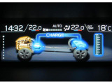 マルチファンクションディスプレイ。eボクサー車は搭載モーターの発電と出力、バッテリーの充電状況がこちらで表示されます。