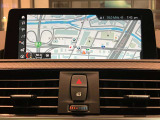 iDriveはナビの機能に加え、ミュージックコレクション、車両状態の確認、設定の変更等が操作可能です。