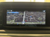 バックカメラにより駐車時の後方確認も楽にできます。