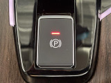【電動パーキングブレーキ】パーキングブレーキを指先だけで操作可能です!力の弱い人にも安心してブレーキをかけていただけます!