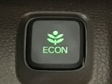 ★ECONスイッチ★ エコドライブを加速しよう!スイッチをONにすると、運転の仕方によるロスを抑え込み燃費をよくするようクルマが頑張ります(*^ー^*)燃費向上にチャレンジ♪