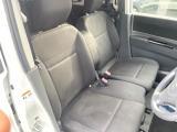 運転席シート廻りは使用感も少なく、良好な状態となっています。前オーナー様が丁寧に使っていたことがよくわかりますね。