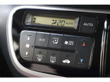 フルオートエアコンを装備。車内の温度設定だけでなく、高性能集塵フィルターも装備しており車内はいつも快適空間♪