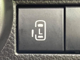 【パワースライドドア】スマートキーや運転席のスイッチでスライドドアの開閉が可能♪電動だから力を入れてドアを開ける必要が無く、小さいお子様でも、重い荷物を持っている時もラクに開け閉めできます♪