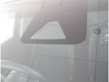 サポカーは、高齢運転者を含めたすべてのドライバーによる交通事故の発生防止・被害軽減対策の一環として、国が推奨する新しい自動車安全コンセプトです。詳しくは販売店スタッフまでおたずねください。