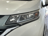 LEDヘッドライトは、点灯の瞬間から最大光量を発揮し、突然暗くなるトンネルなどでの安定感を高めます。