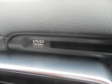 CD/DVD・地上デジタルチューナー付き。お気に入りの音楽やテレビの視聴(走行中はテレビは映りません)が楽しめますよ♪