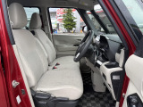 運転席シート廻りは使用感も少なく、良好な状態となっています。前オーナー様が丁寧に使っていたことがよくわかりますね。