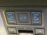 【パワーバックドア】スマートキーや運転席のボタンを押すだけでリアゲートが自動で開閉します!荷物を持っている時や、高い位置にあるバックドアを閉める際に便利な機能です♪
