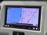 【ナビゲーション】目的地までしっかり案内してくれる使いやすいナビ。Bluetooth接続すればお持ちのスマホやMP3プレイヤーの音楽を再生可能!毎日の運転がさらに楽しくなります!!
