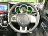 【ステアリングスイッチ】運転中、前方から目線をそらすことなく、オーディオ等の操作が可能な便利機能!安心&快適なドライブを演出してくれます♪