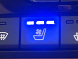 【シートベンチレーション】夏場は涼しい風でお尻や背中の熱やムレを防ぎ、冬はエアコンよりも早く温まってポカポカに!季節を問わず快適に過ごせます。