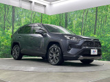 高透明度のガラス皮膜で撥水はもちろん、上質なツヤ・光沢を実現。紫外線や酸性雨から大切な愛車を保護し、色あせ・劣化を防止。「弾スプラッシュコート」、「弾プリミッサコート」からお選びいただけます。