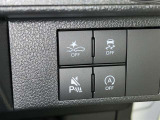 【横滑り防止機能】 車両走行安定補助システム搭載  車が横滑りしそうになった際に、横滑りを防ぐ安全装備が付いています。