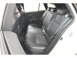普段のお買い物や通勤、送迎等に十分な荷室スペースを確保しております。セカンドシートを倒すと、大きな荷物の積載も可能です