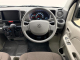 このハンドルを握った時に、車を所有している優越感を味わえますね