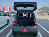 バックドアは雨でも荷が濡れにくい上開き跳ね上げ式。レジャーやショッピングの荷物も積みやすそうですね!