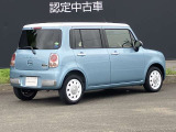 後部座席はプライバシーガラスとなっています。座っている人や置いてある荷物が見えにくくなっているのでプライバシーの確保が出来ます。ぜひ見て確認してみて下さい