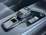 SPORT、ECO、NORMALの3種類のドライブモードを設定☆SPORTモードでは、より力強い加速感☆前後の動きのみで操作できる新デザインの電制シフト☆スイッチ式のパーキングです☆
