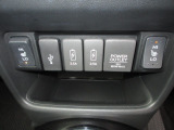 運転席&助手席シートヒーターが付いてます。寒い冬でもスイッチONで座面をあたたかくして、ドライブをさらに快適にしてくれます。