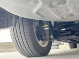 お車を安心してお乗りいただく為には、足回りの定期点検が欠かせません。サービスサポート(有償保証)では無料点検もご提供しており、安心のカーライフをお過ごしいただけるサポート体制が整っています。