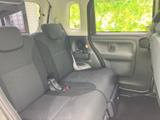運転席側後部座席