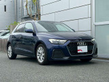どの角度から見てもすぐに「Audi」だと分かり、時間が経っても古さを感じません。Audiの哲学であるタイムレスなデザインをすべての車に採用しています。