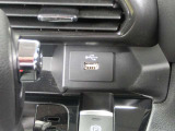 USB差し込みは運転席のすぐ近くに配置されています