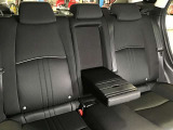 2列目シートも人間工学に伴った構造になっております☆長時間乗車しても疲れにくくなっておりますのでぜひ一度乗ってご体感ください!