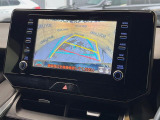 【バックカメラ】駐車時に後方がリアルタイム映像で確認できます。大型商業施設や立体駐車場での駐車時や、夜間のバック時に大活躍!運転スキルに関わらず、今や必須となった装備のひとつです!