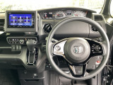 ドライブの必需品。見やすい・使いやすいHonda純正のメモリーナビを搭載しています。