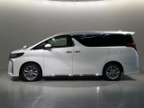 この車両は「まるまるクリン・車両検査証明書付・ロングラン保証付」の3つの安心がセットになった「トヨタ認定中古車」です