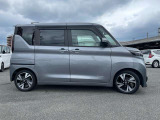 コンパクトで小回りがきく軽自動車。
